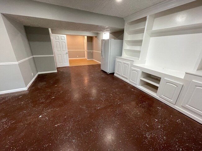 Building Photo - Nice 3 Bed 3 Bath Home For Rent!