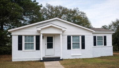 Building Photo - 1110 Creekwood Dr