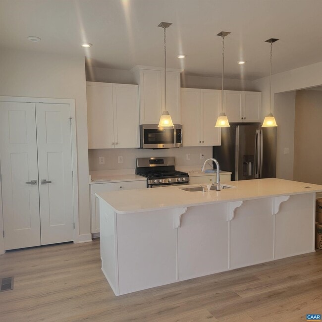 Building Photo - 2016 Landon Ln
