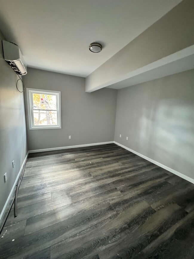 Building Photo - 45 Monarch Wy