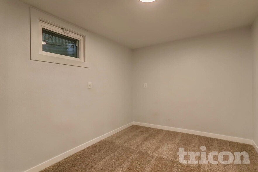 Building Photo - 3115 Xanadu St