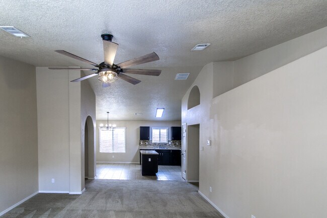 Building Photo - 9005 Rio Galisteo Pl NW