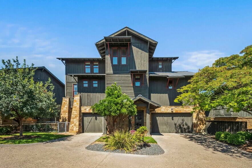 Building Photo - 2208 Sea Biscuit Cove