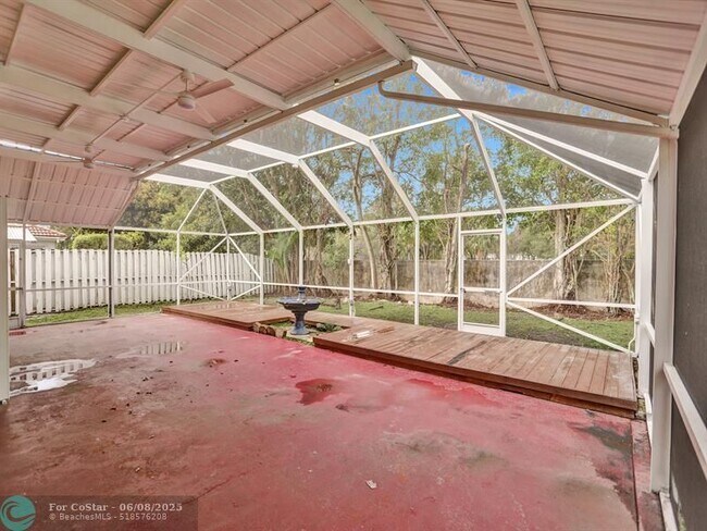 Building Photo - 613 NW 135th Terrace