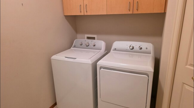 Building Photo - 15902 Manion Way NE