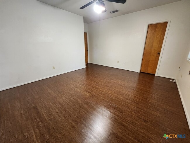 Building Photo - 1274 Hillcrest Dr