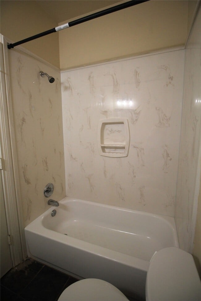 Building Photo - 4709 Scott St