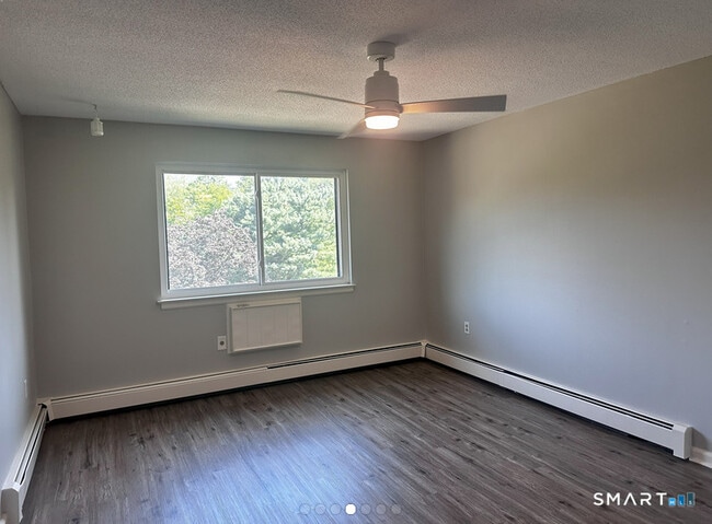 Building Photo - 64 Oxbow Dr
