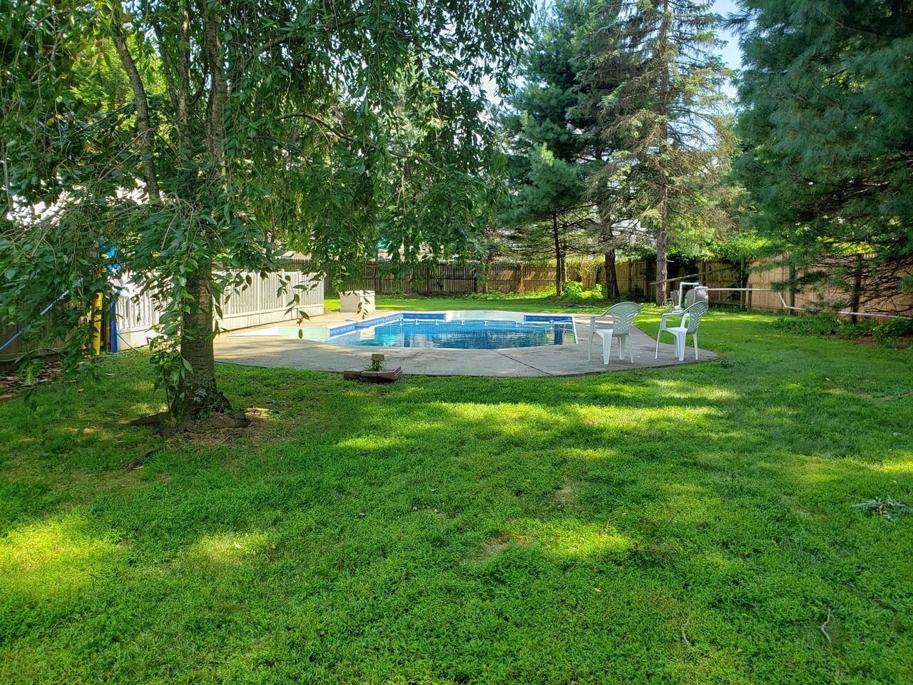 Building Photo - 261 Upper Ferry Rd