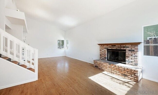 Building Photo - 931 H St