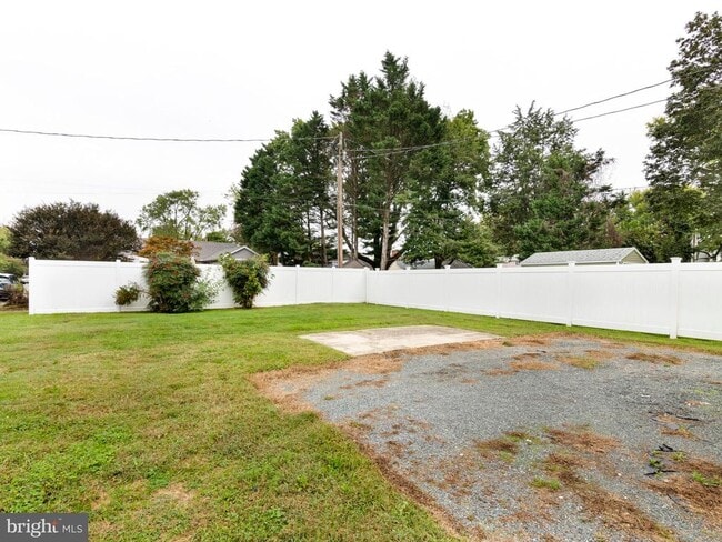 Building Photo - 701 Goldsborough St