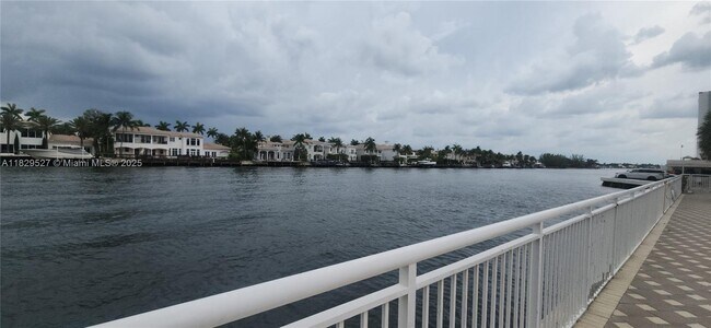 Building Photo - 1600 S Ocean Dr