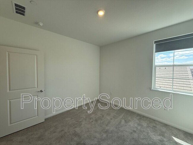 Building Photo - 1567 Halo Ave