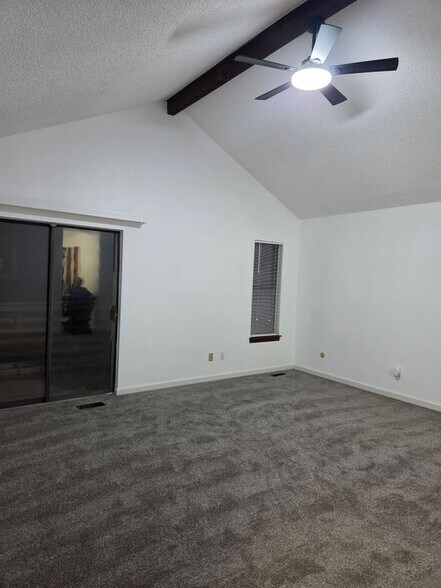 Building Photo - 10722 W Berry Ave