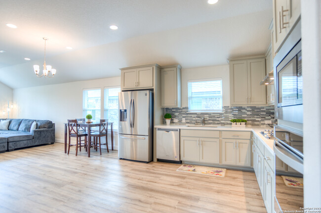 Building Photo - 118 Cordova-