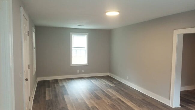 Building Photo - 606 N Lincoln Ave