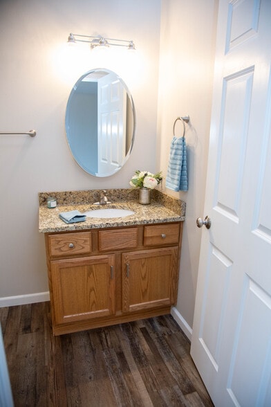 Building Photo - 2270 Fawn View Dr