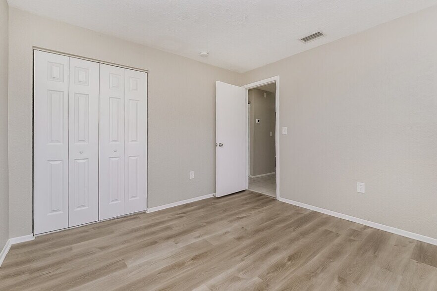 Building Photo - 7437 Jenner Ave