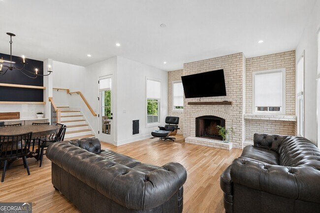 Building Photo - 1150 Blair Ln