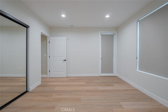 Building Photo - 10218 Fernglen Ave