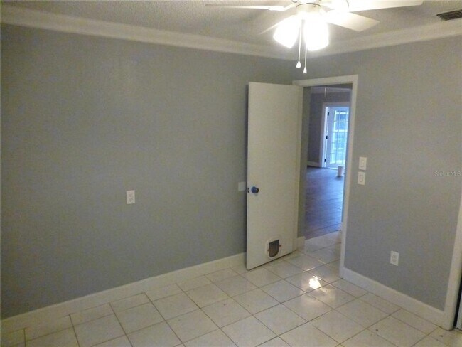 Building Photo - 1890 Wolford Rd