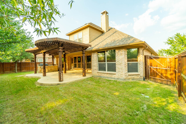 Building Photo - 8121 Tyler Dr