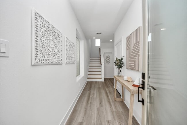 Building Photo - 8320 Brecha Ln