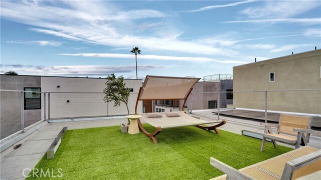 Building Photo - 1351 Seward St