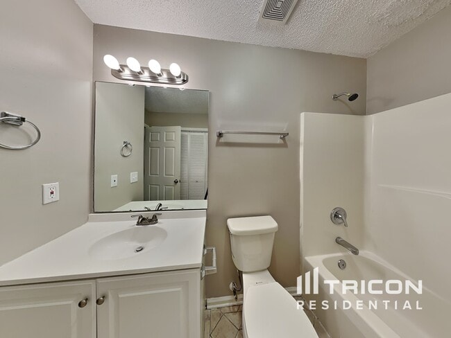 Building Photo - 1229 Moss Acres Ct