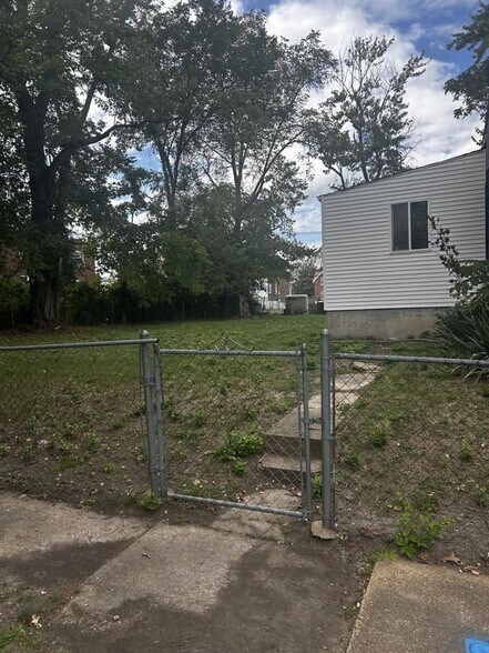 Building Photo - 5417 Ruskin Ave