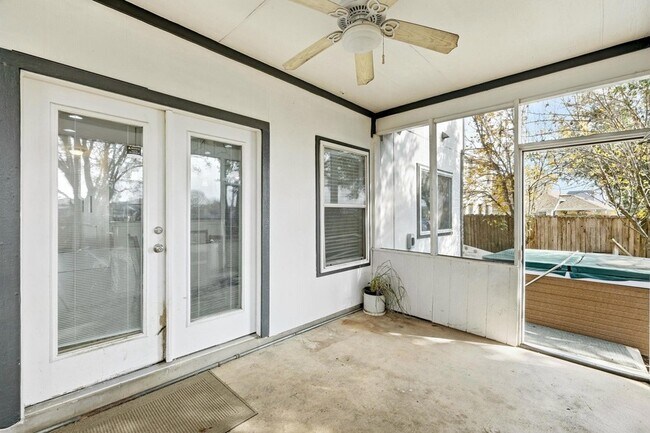 Building Photo - 1410 Katie Lynch Dr