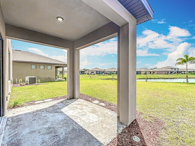 Building Photo - 870 Remington Green Dr SE