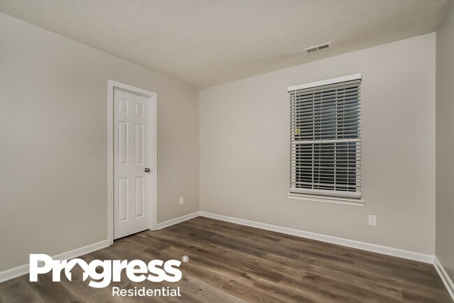 Building Photo - 6435 Meadowfield Blvd