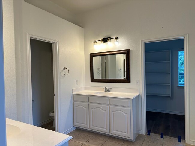 Building Photo - 13803 Fall Harvest Dr