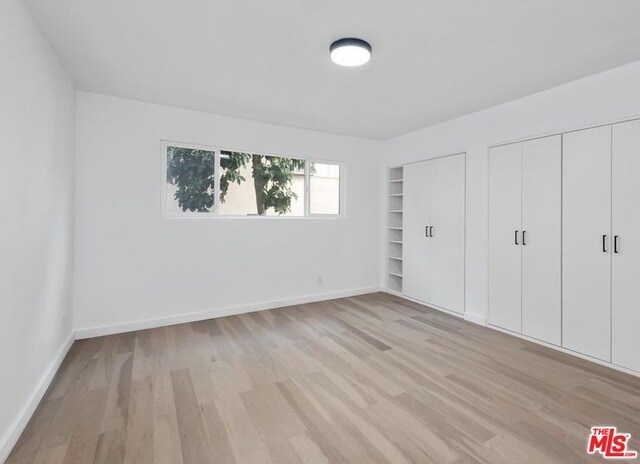Building Photo - 560 Kings Rd