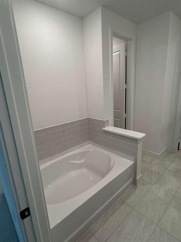 Building Photo - 7023 Lathrop Ln