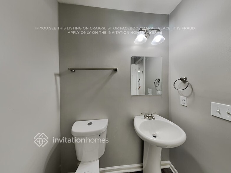 Building Photo - 6121 Fazenda Drive