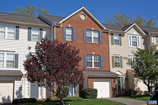 Building Photo - 37 Pine Needle Way