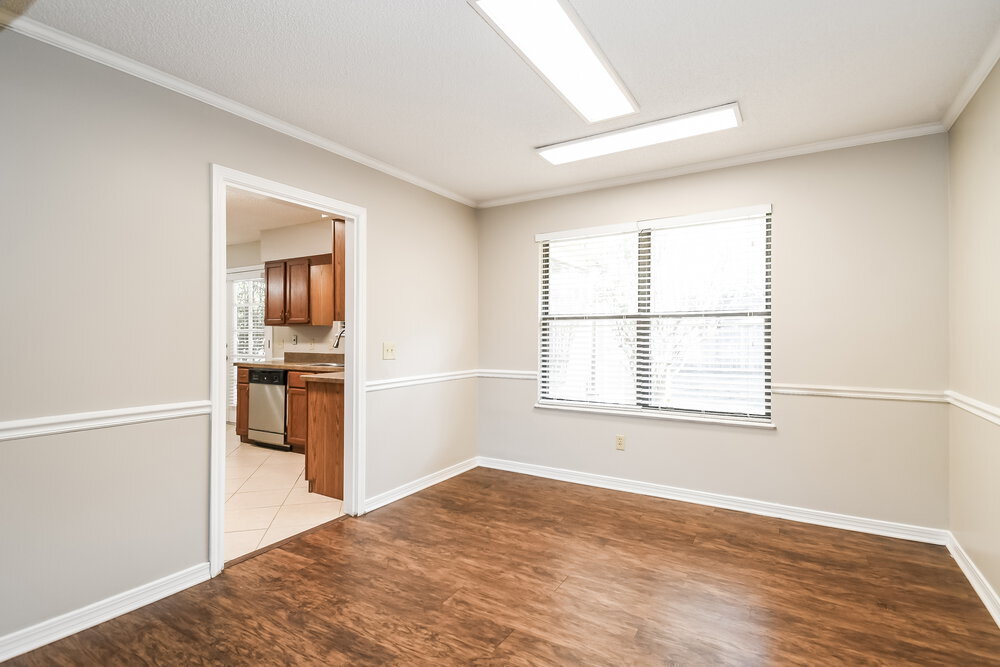 Building Photo - 970 Sandstone Dr