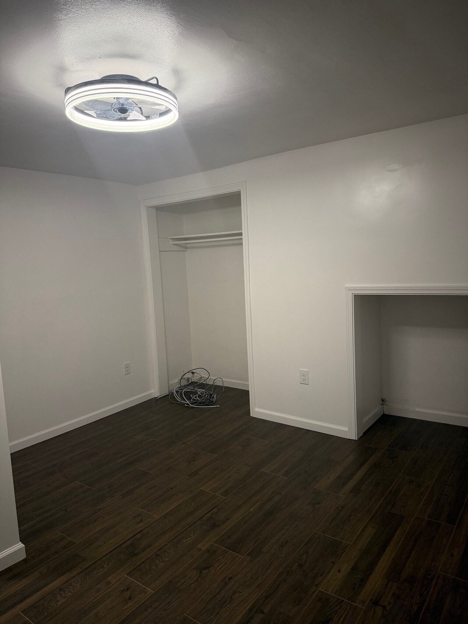 Building Photo - 1131 Knox St