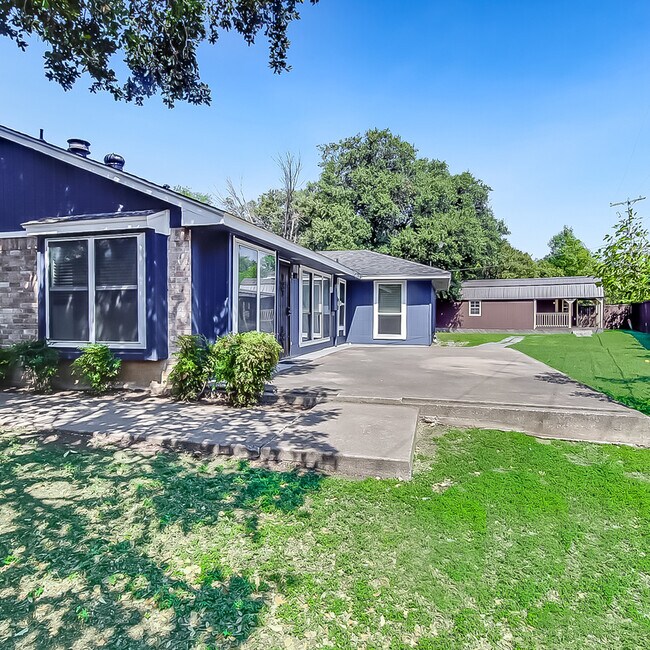 Building Photo - 2417 Clearhaven Ct