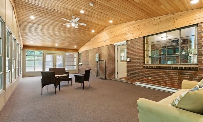 Building Photo - Welcome Home! Beautiful house in Littleton!