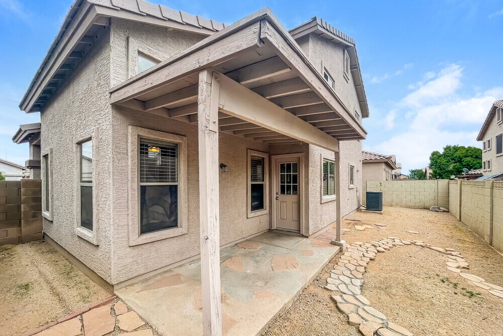 Building Photo - 8802 E University Dr