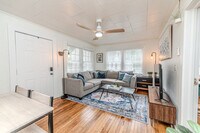 Building Photo - 508A W Chisholm St