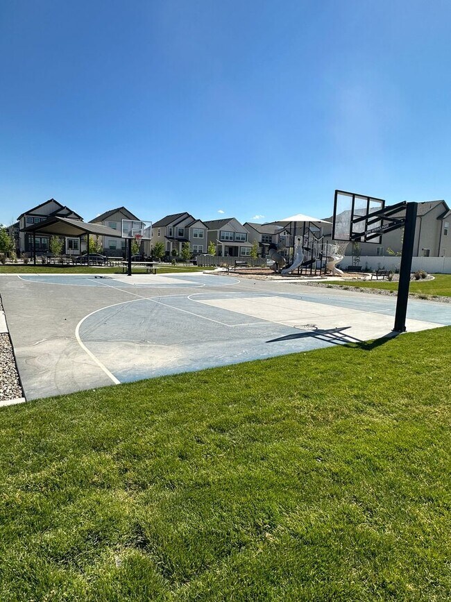 Building Photo - BRAND NEW Gorgeous Magna Townhomes!!!