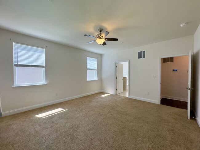 Building Photo - Charming 4 Bedroom/2.5 Bathroom Home in Bel Air, MD!