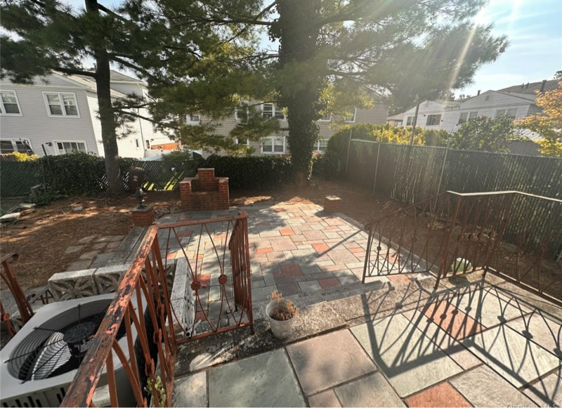 Building Photo - 15-83 208th Pl