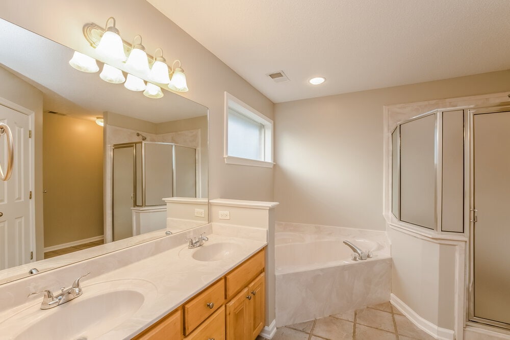Building Photo - 9893 Farmyard Dr