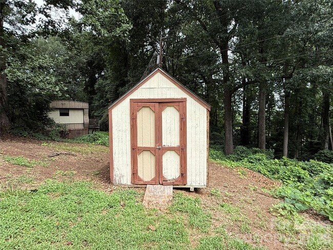 Building Photo - 6409 Glenn Teague Rd