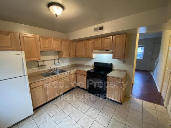 Building Photo - 729 Anvil Rd